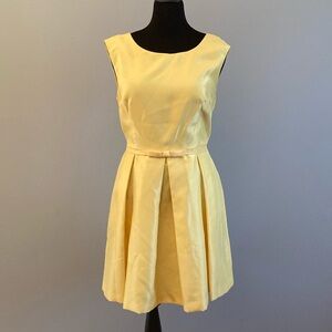 Elegant Yellow Sleeveless Dress